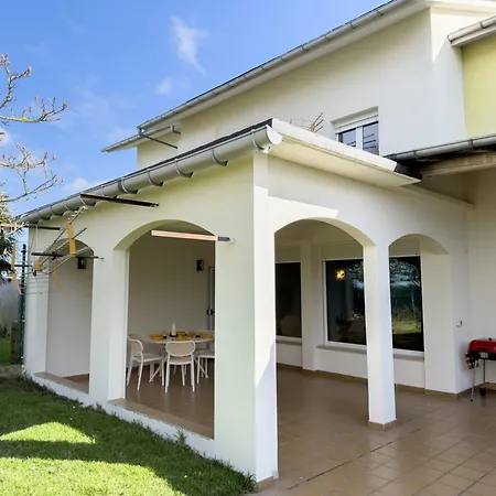 펜션 Cintha Casa 8 Junto Al Golf De